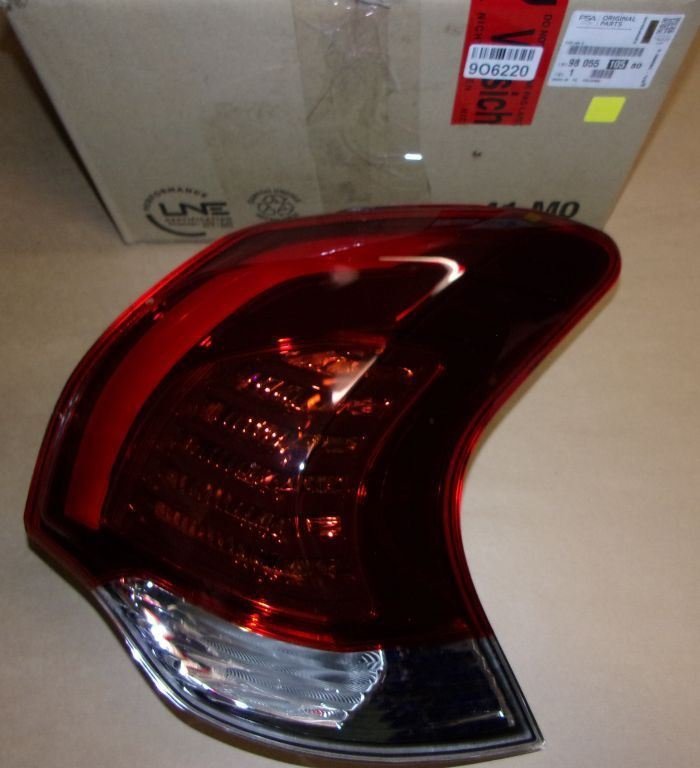 Feu arrière Peugeot 3008 arrière gauche, 9805510580, 9805510580,