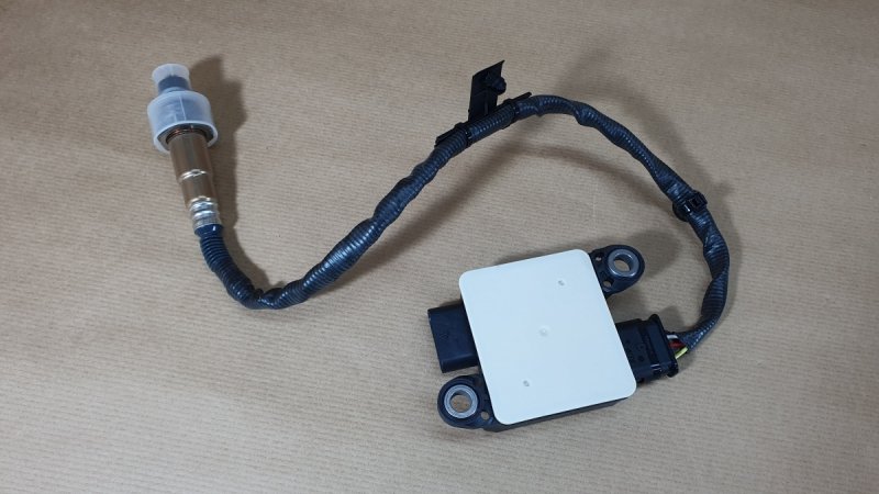 Capteur NOx d'origine Opel Zafira C 1.6 CDTi  ,55501897