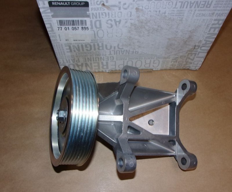 Original  Support de poulie Renault Master II 3.0DC ,  7701057895