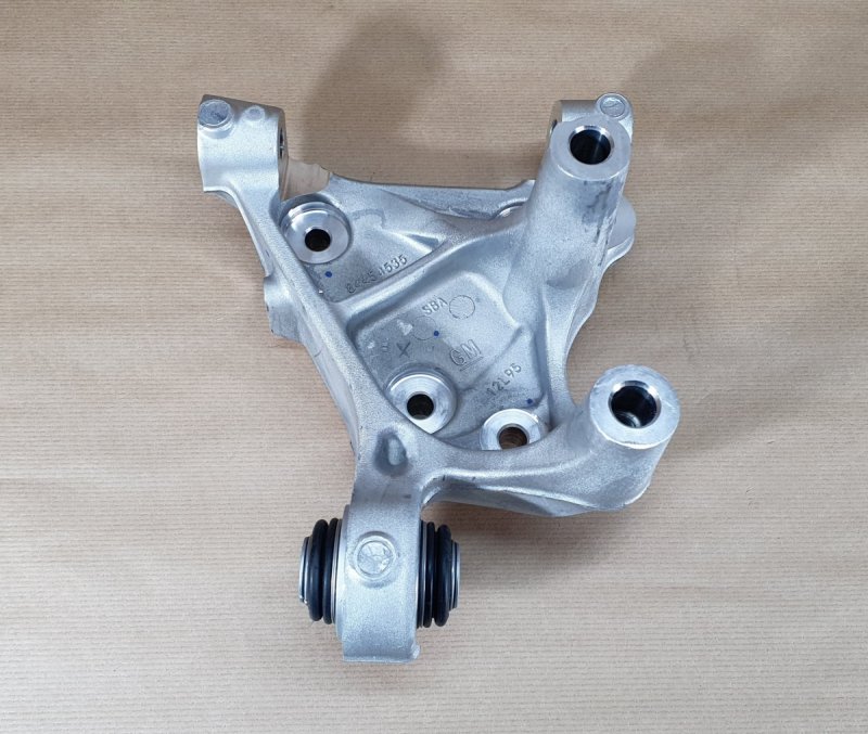 Pièce d’origine – fusée  arrière gauche pour Opel INSIGNIA B, YR00051880