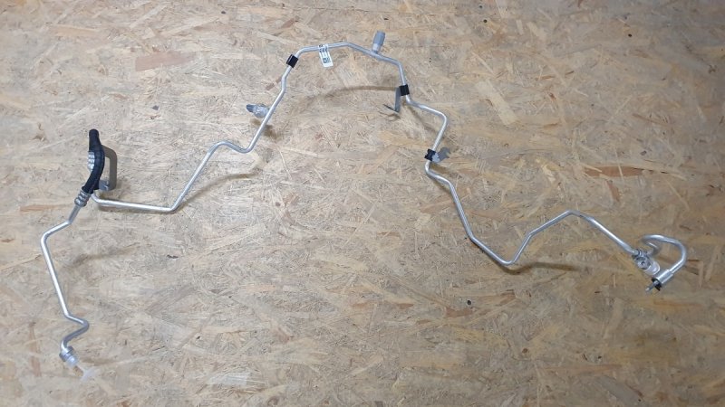 Pièce d’origine Durite de climatisation Renault Espace V 1.8TCE, 924404357R