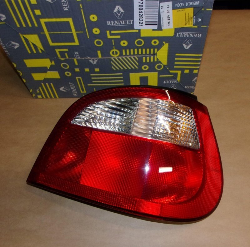 Original  Feu arrière droit Renault Megane ,  7700428321
