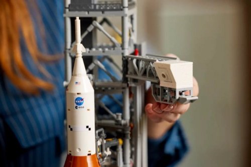 LEGO Icons  10341 Rakieta SLS NASA Artemis