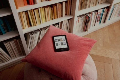 Ebook Kobo Clara Colour 6&quot; E-Ink Kaleido 3 16GB WI-FI Black