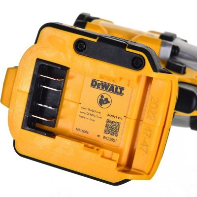 Klucz udarowy 1/2&quot; 18V 406 Nm 2x 5,0 Ah DCF921P2T DEWALT