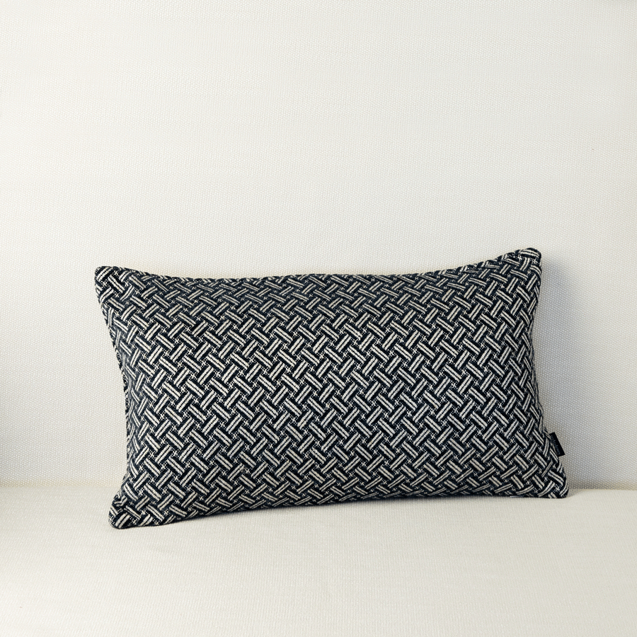 Dunkelblaues Dekokissen 50x30 ZERO WASTE ZW087