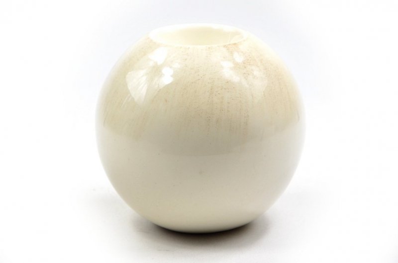 Świecznik ceramiczny kremowy przecierany kula na prezent