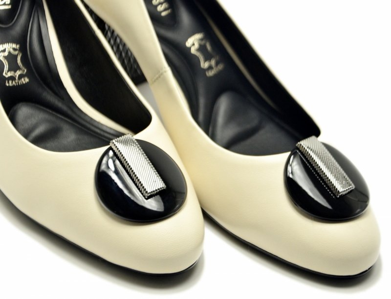 Czółenka 40 skóra złamana biel póbuty 11804 na obcasie CAPELLI ROSSI