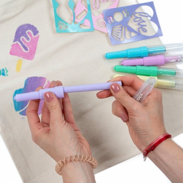 Markery do Tkanin 5 kolorów w Sprayu z Szablonami SWEET LOVE Kidea Flamastry Pisaki [MTSSSW5KA]