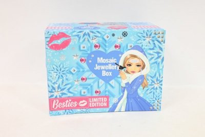 OMEGA TOYS Szkatułka śnieżna modelka 29761