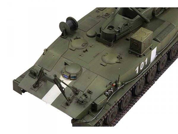 Trumpeter Model plastikowy  Wyrzutnia 2P16 z pociskiem 2k6 Luna