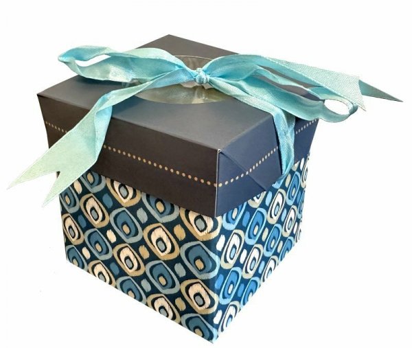 Pudełko prezentowe JP3006A 22x22x22cm mix cena za 1 szt