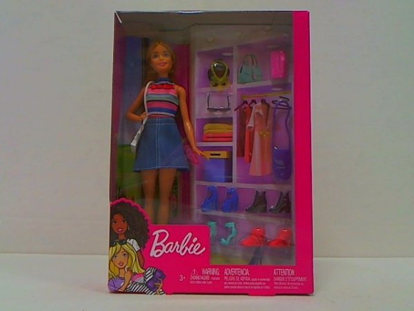 MATTEL Barbie lalka z butami FVJ42 /6