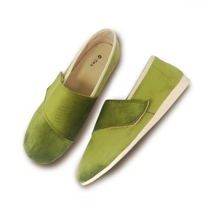 Ultralekkie Buty dla dorosłych na rzep BASIC Olive