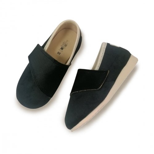   Buty dla dzieci na rzep Czarna Pantera