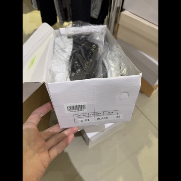 Damskie Sneakersy LOREN BLACK