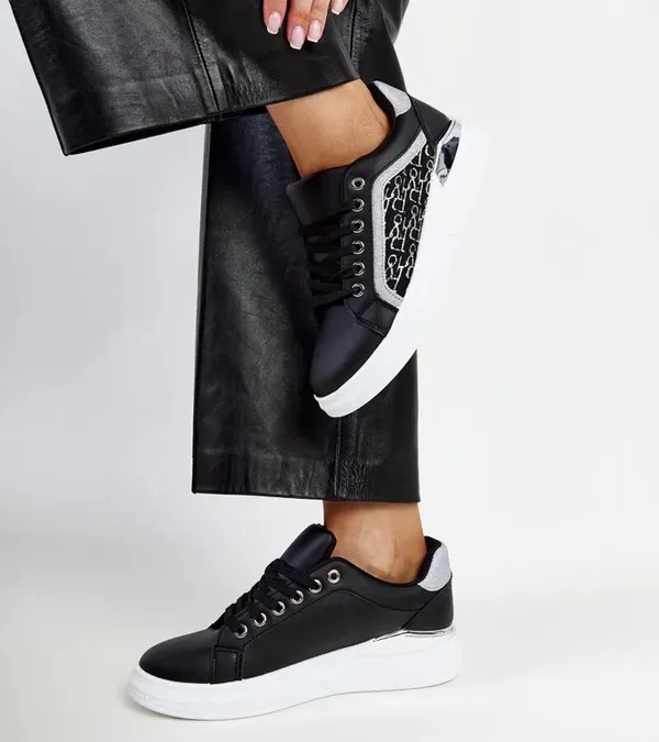 Czarne sneakersy na platformie z brokatem Fekete