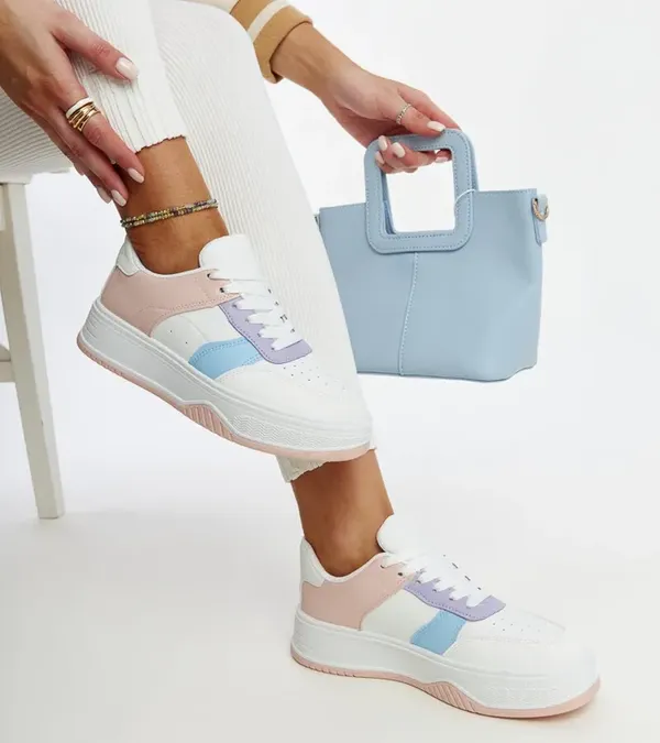 Biało-różowe sneakersy na grubszej podeszwie Rafida