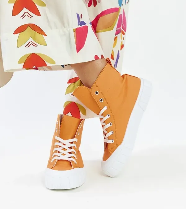 Pomarańczowe wysokie trampki Vinka