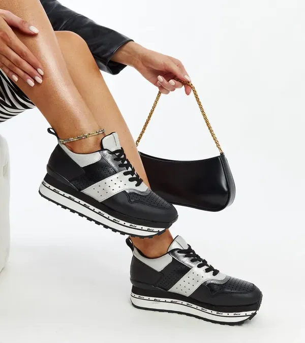 Czarne sneakersy na wysokiej podeszwie Askalua