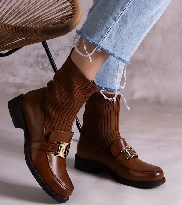 Brązowe botki z materiałową cholewką Krisa