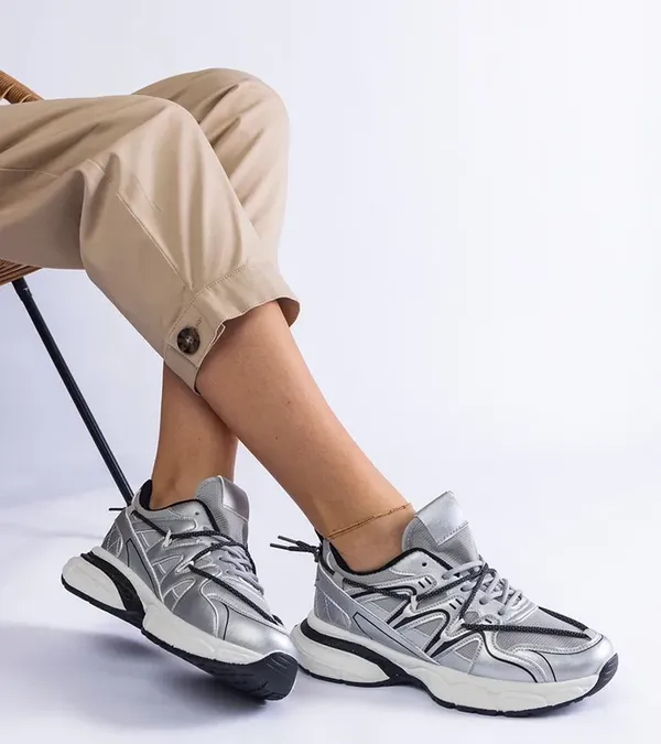 Srebrne damskie sneakersy na masywnej podeszwie Colunga