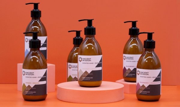 Mango i Limonka Perfumowany Balsam do Rąk i Ciała, 300 ml