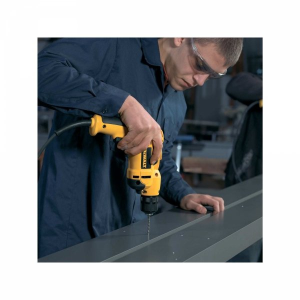 Jednobiegowa wiertarka DeWalt DWD112S 701W 10mm