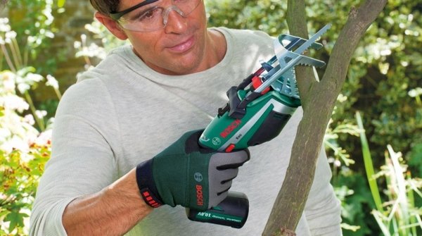 Piła akumulatorowa do gałęzi Bosch KEO 10,8V