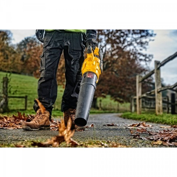 Bezszczotkowa dmuchawa osiowa DeWALT DCMBA572X1 1x9Ah 54V 200km/h  