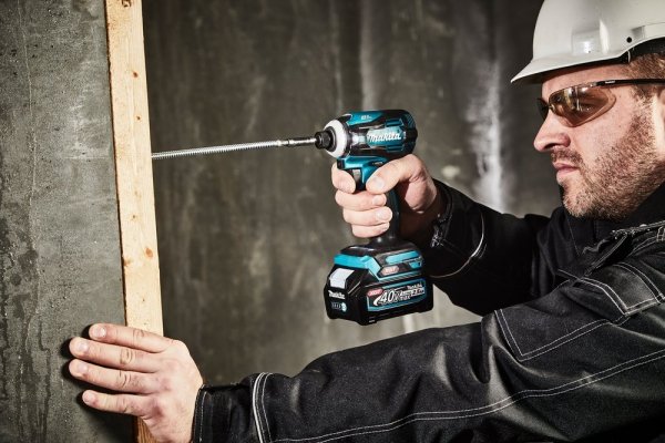 Zestaw combo Makita DK0114G201 XGT 40V 2x4.0Ah (HP001G + TD001G)