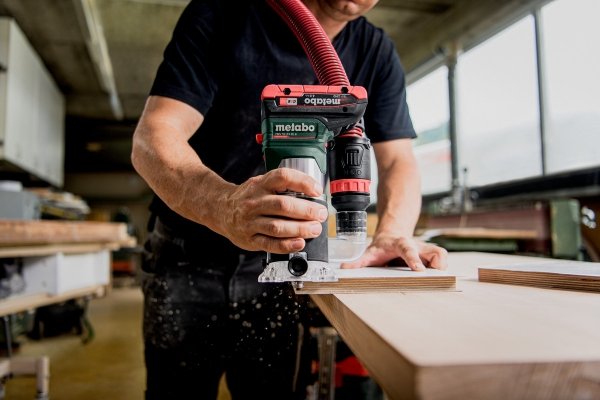 Frezarka do krawędzi Metabo FMV 18 LTX BL 8 Metabox 145 L 601742840