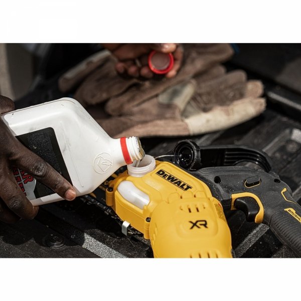 Akumulatorowa pilarka łańcuchowa DeWalt DCMPS520N 18V XR 20cm