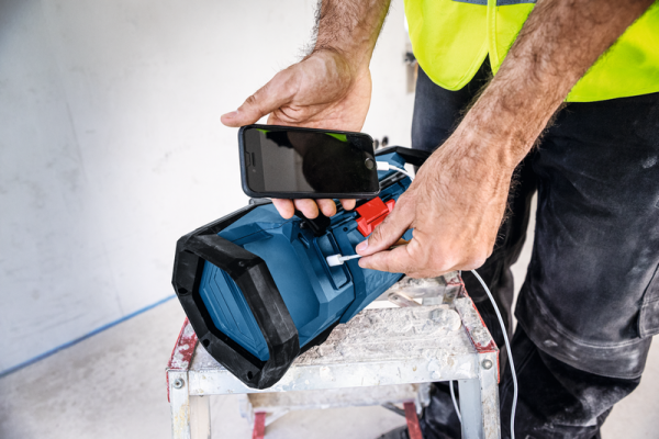 Akumulatorowy odbiornik radiowy bluetooth DAB+ Bosch Professional GPB18V-3SC