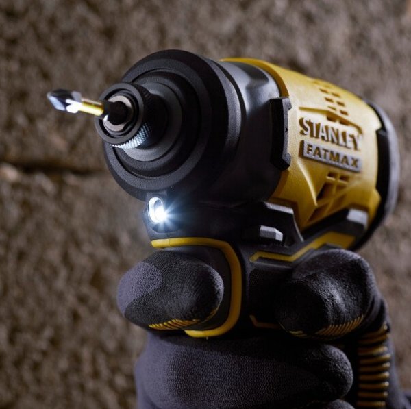 Zakrętarka udarowa Stanley FATMAX SFMCF810D2K 18V v20 2x2Ah
