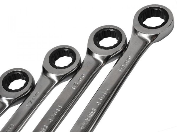 Zestaw 12 kluczy płasko-oczkowych z podwójną grzechotką SATA 09066PL + klucz 10mm XL X-Beam