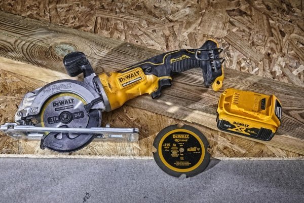 Kompaktowa pilarka tarczowa DeWALT DCS571P2 115mm 18V 2X 5,0Ah 