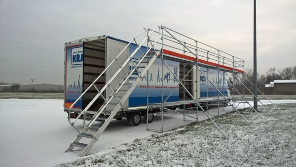 System rusztowań do odśnieżania i konserwacji pojazdów firmy Krause długość platformy 9 m 970213