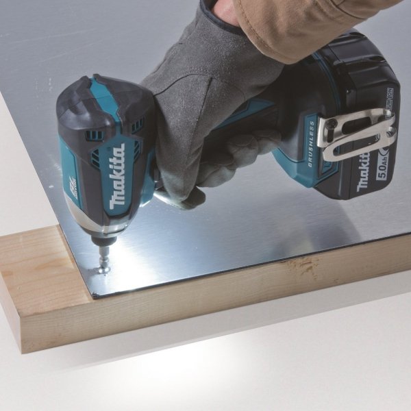 Zestaw combo Pro Makita 18V 4 narzędzia 3x5.0Ah