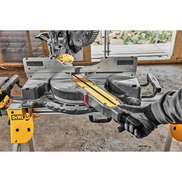 Akumulatorowa pilarka ukosowa DeWALT DCS781X2 2x9Ah 305mm 54V
