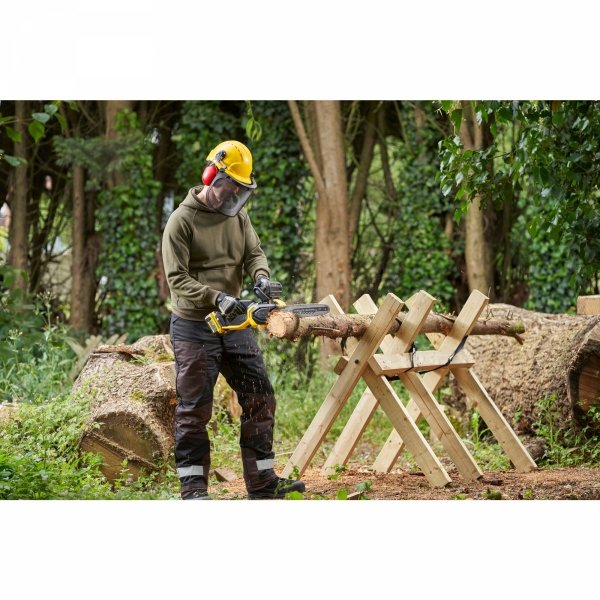 Akumulatorowa pilarka łańcuchowa Stanley FATMAX SFMCCS730M1 18V v20 1x4.0Ah 30cm