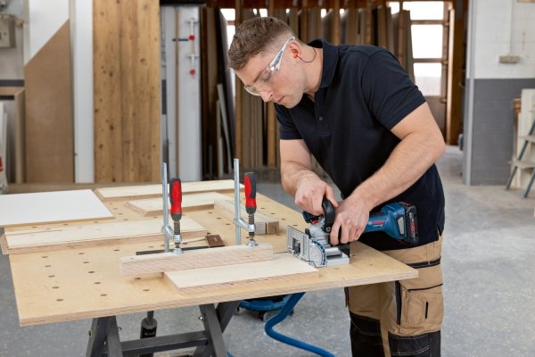 Akumulatorowa frezarka do rowków lamelownica Bosch Professional GFF 18V-22