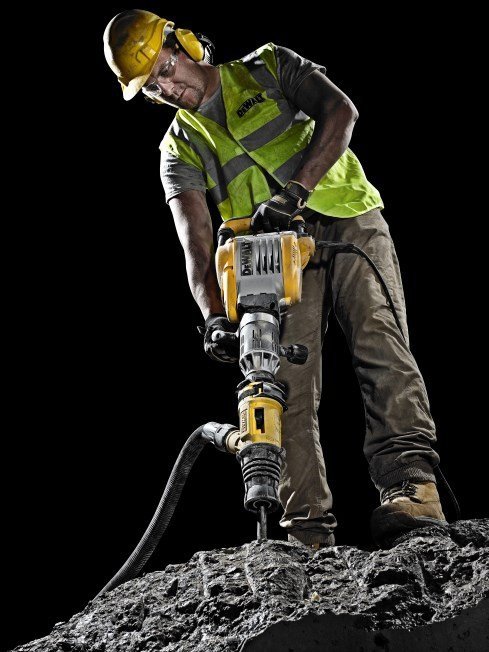Młot wyburzeniowy DeWALT D25902K SDS-Max klasy 10kg 1550 W 19J