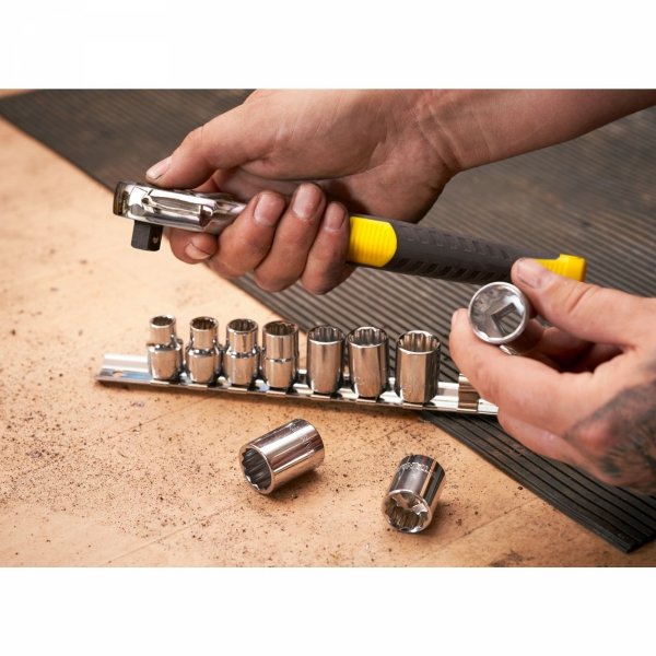 Zestaw grzechotka STANLEY STMT82670-0 3/8 + nasadki 11cz.