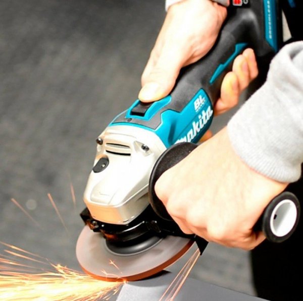 Akumulatorowa szlifierka kątowa Makita DGA504Z 125 mm BL 18V