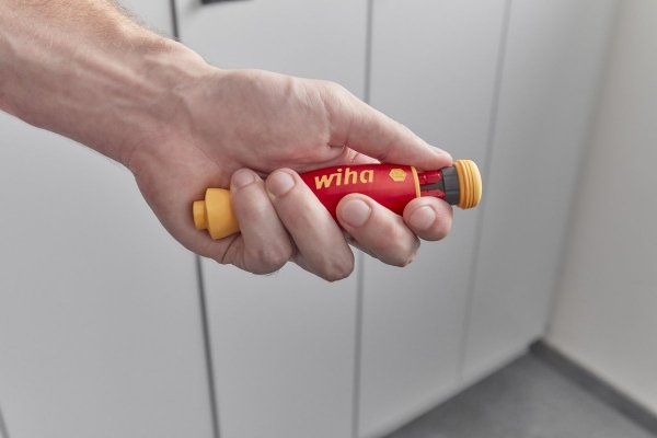 Wkrętak z wymiennymi końcówkami VDE Wiha PocketMax electric 45296