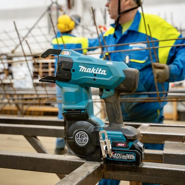 Akumulatorowa wiązarka do zbrojeń Makita TR001GZ 40V XGT
