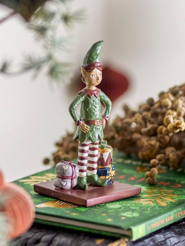 Bloomingville CHRISTMAS ELION Figurka Świąteczna / Elf z Prezentami