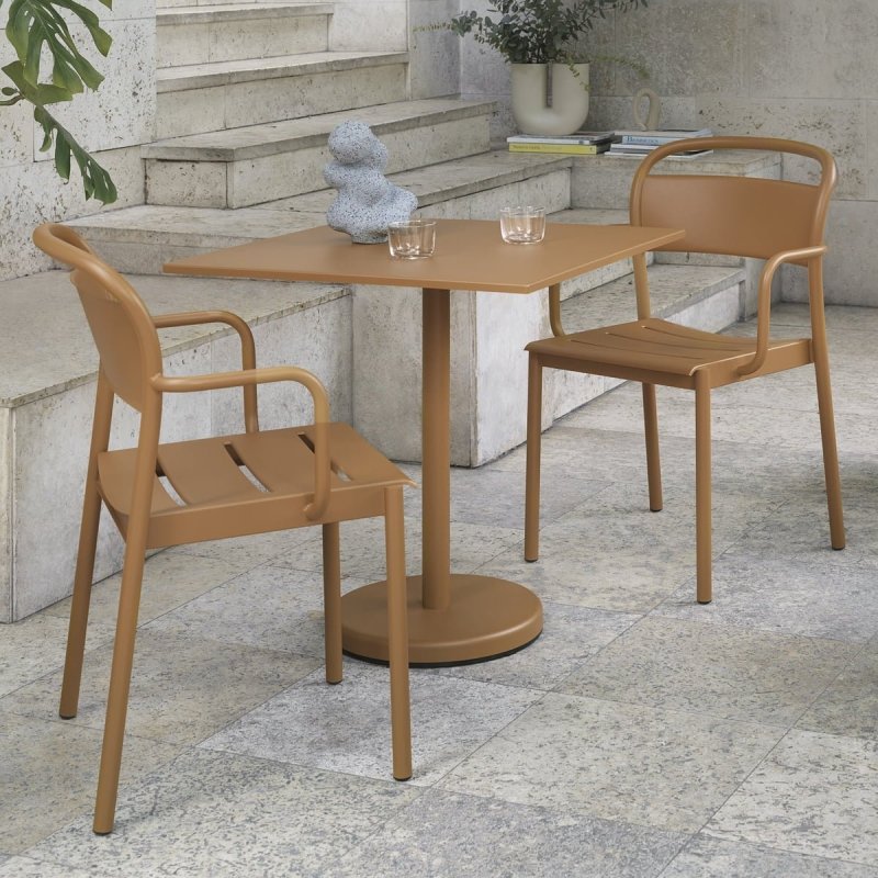 Muuto LINEAR Ogrodowe Krzesło Metalowe z Podłokietnikiem / Białe