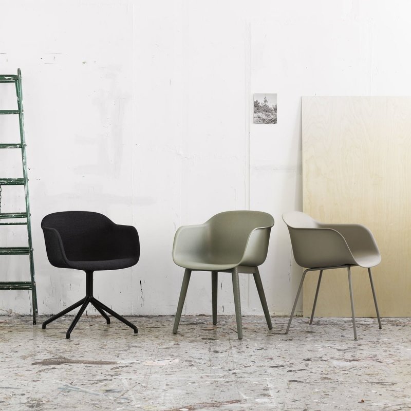 Muuto FIBER ARMCHAIR TUBE BASE Krzesło - Czarne